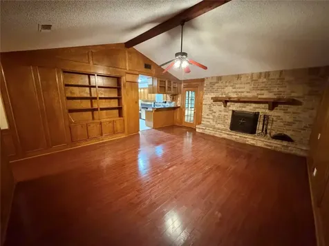 913 Cannan Drive Angleton TX 77515