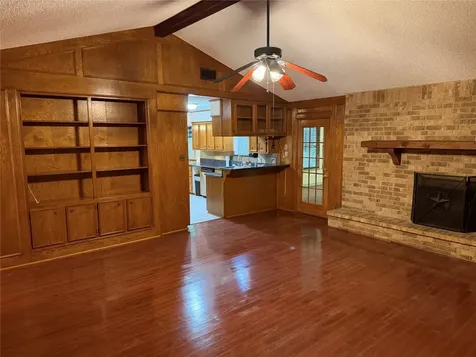 913 Cannan Drive Angleton TX 77515
