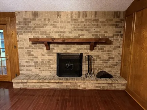 913 Cannan Drive Angleton TX 77515