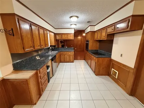 913 Cannan Drive Angleton TX 77515