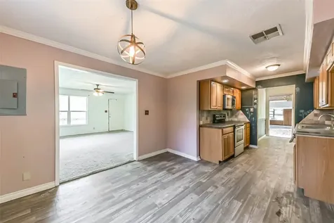 131 County Road 3201 Cleveland TX 77327