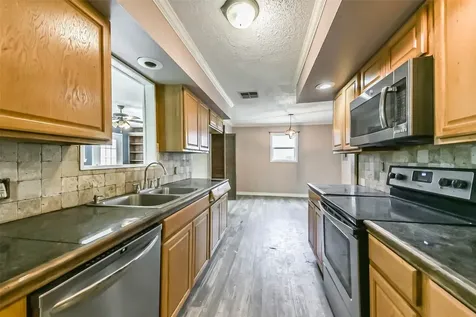 131 County Road 3201 Cleveland TX 77327