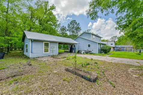 131 County Road 3201 Cleveland TX 77327