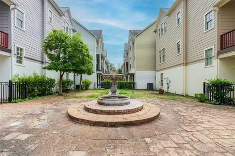 3223 Maxroy Street Houston TX 77008