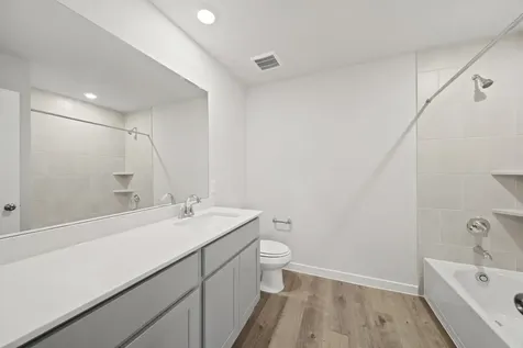 1109 Avenue M Bay City TX 77414