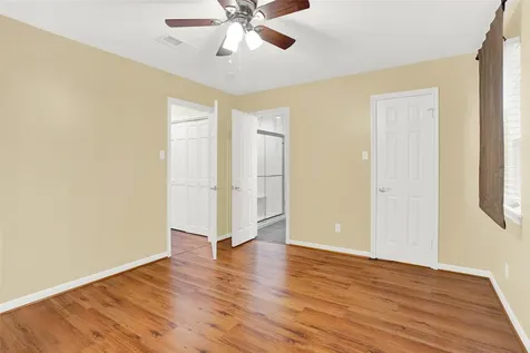 1870 Saxony Lane Nassau Bay TX 77058