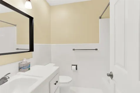 1870 Saxony Lane Nassau Bay TX 77058
