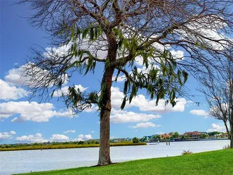 1870 Saxony Lane Nassau Bay TX 77058