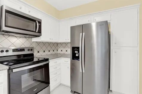 1870 Saxony Lane Nassau Bay TX 77058