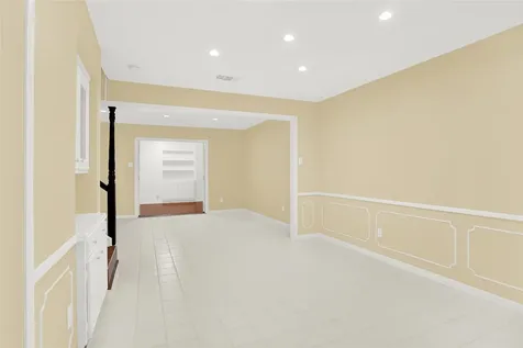 1870 Saxony Lane Nassau Bay TX 77058