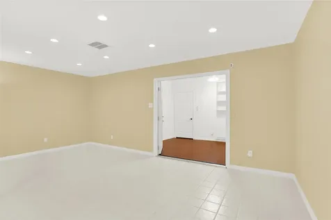1870 Saxony Lane Nassau Bay TX 77058