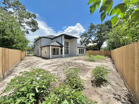 10418 Brinwood Drive Houston TX 77043