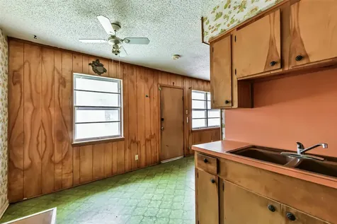 314 N Sparrow Way Texas City TX 77591