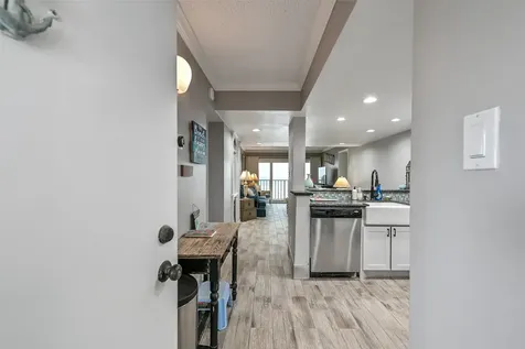 7310 Seawall Boulevard 902/903 Galveston TX 77551