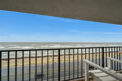 7310 Seawall Boulevard 902/903 Galveston TX 77551