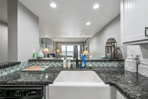 7310 Seawall Boulevard 902/903 Galveston TX 77551