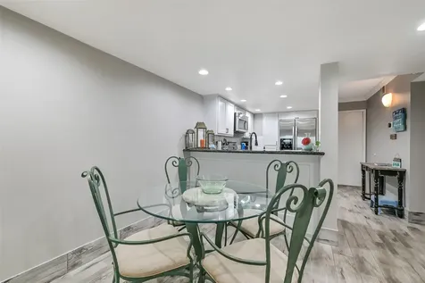 7310 Seawall Boulevard 902/903 Galveston TX 77551
