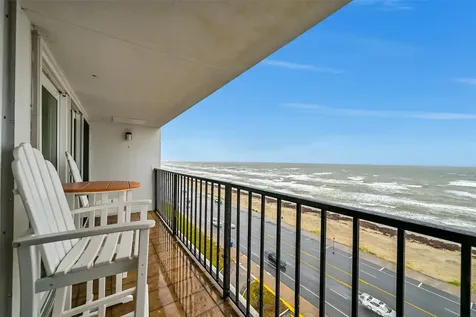 7310 Seawall Boulevard 902/903 Galveston TX 77551