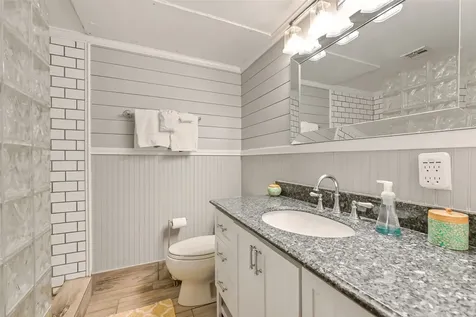 7310 Seawall Boulevard 902/903 Galveston TX 77551