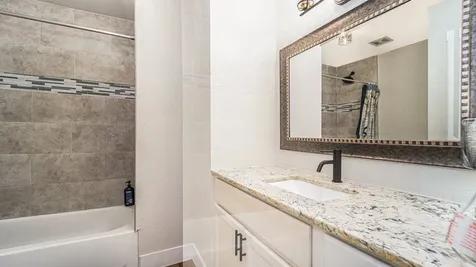 302 Brook Hollow Drive Conroe TX 77385