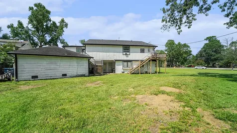 302 Brook Hollow Drive Conroe TX 77385