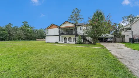 302 Brook Hollow Drive Conroe TX 77385