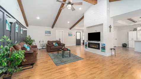 302 Brook Hollow Drive Conroe TX 77385