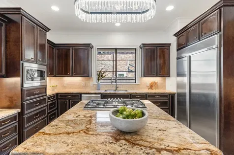 4134 Bellefontaine Street Houston TX 77025