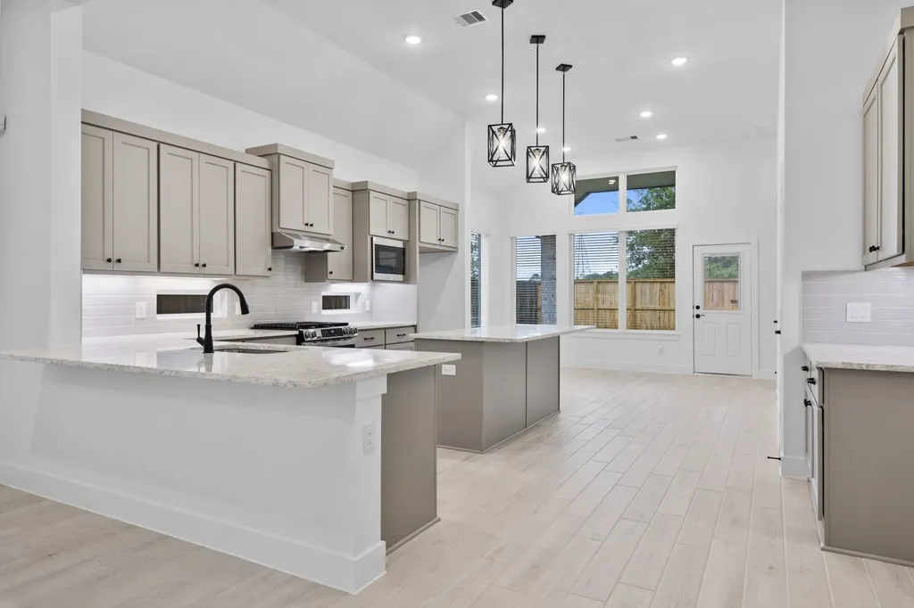 3831 Garden Hill Lane Santa Fe TX 77510