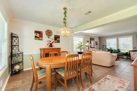 320 N Amherst Drive West Columbia TX 77486