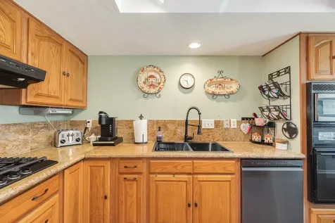 320 N Amherst Drive West Columbia TX 77486