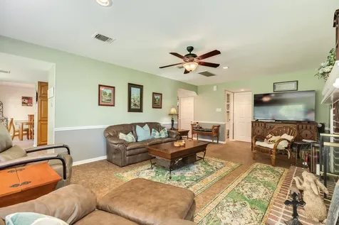 320 N Amherst Drive West Columbia TX 77486