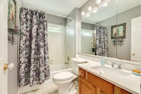 320 N Amherst Drive West Columbia TX 77486