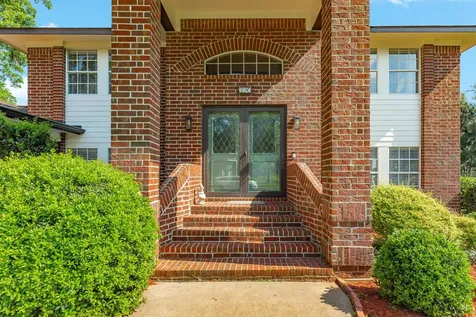 320 N Amherst Drive West Columbia TX 77486