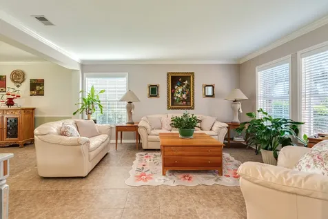 320 N Amherst Drive West Columbia TX 77486