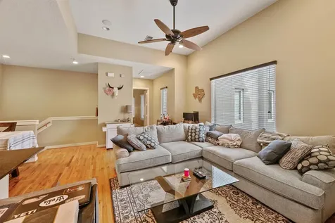4514 Center Street C Houston TX 77007