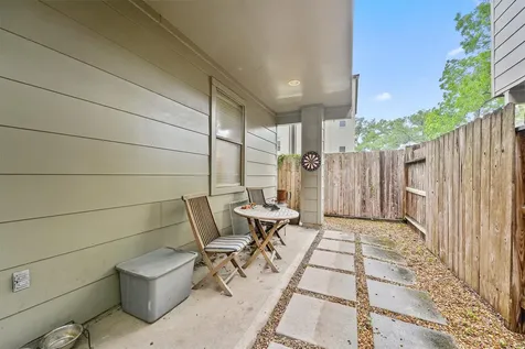 4514 Center Street C Houston TX 77007