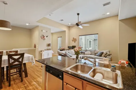 4514 Center Street C Houston TX 77007