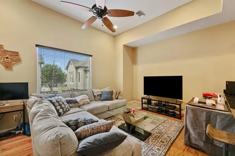4514 Center Street C Houston TX 77007