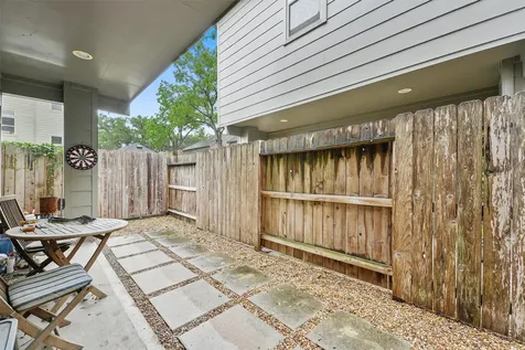 4514 Center Street C Houston TX 77007