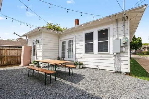 1118 Peddie Street Houston TX 77009