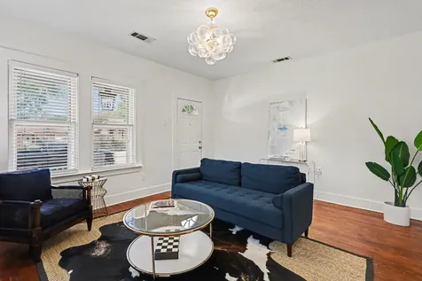 1118 Peddie Street Houston TX 77009