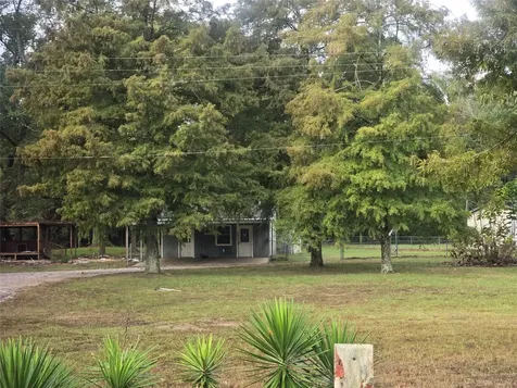 15661 N Highway 75 Willis TX 77378