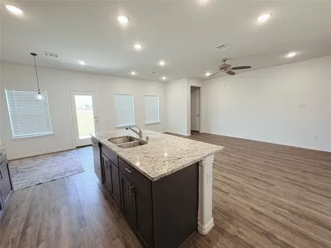 870 5102 Road Cleveland TX 77327