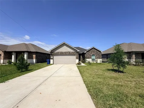 870 5102 Road Cleveland TX 77327