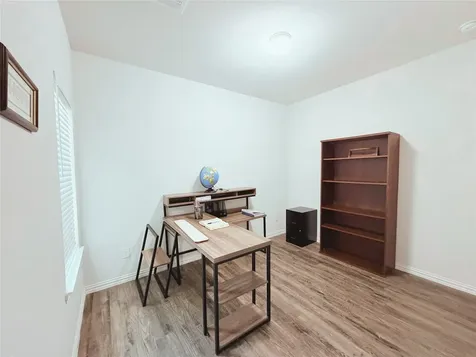 870 5102 Road Cleveland TX 77327