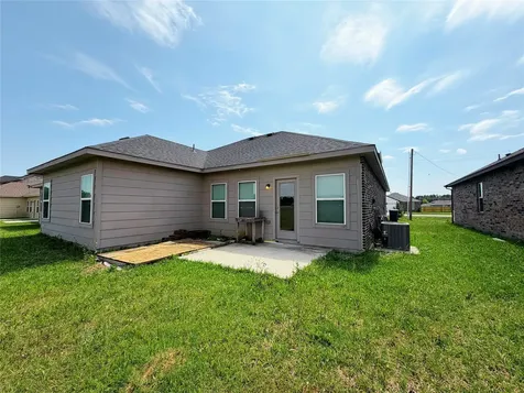 870 5102 Road Cleveland TX 77327