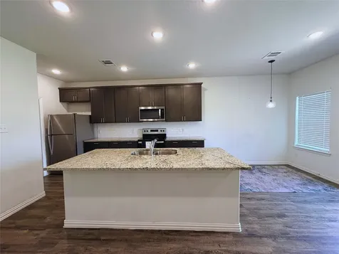 870 5102 Road Cleveland TX 77327