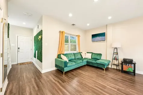 210 Garrotsville Street Houston TX 77022