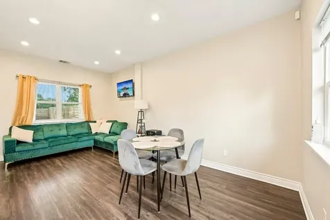 210 Garrotsville Street Houston TX 77022